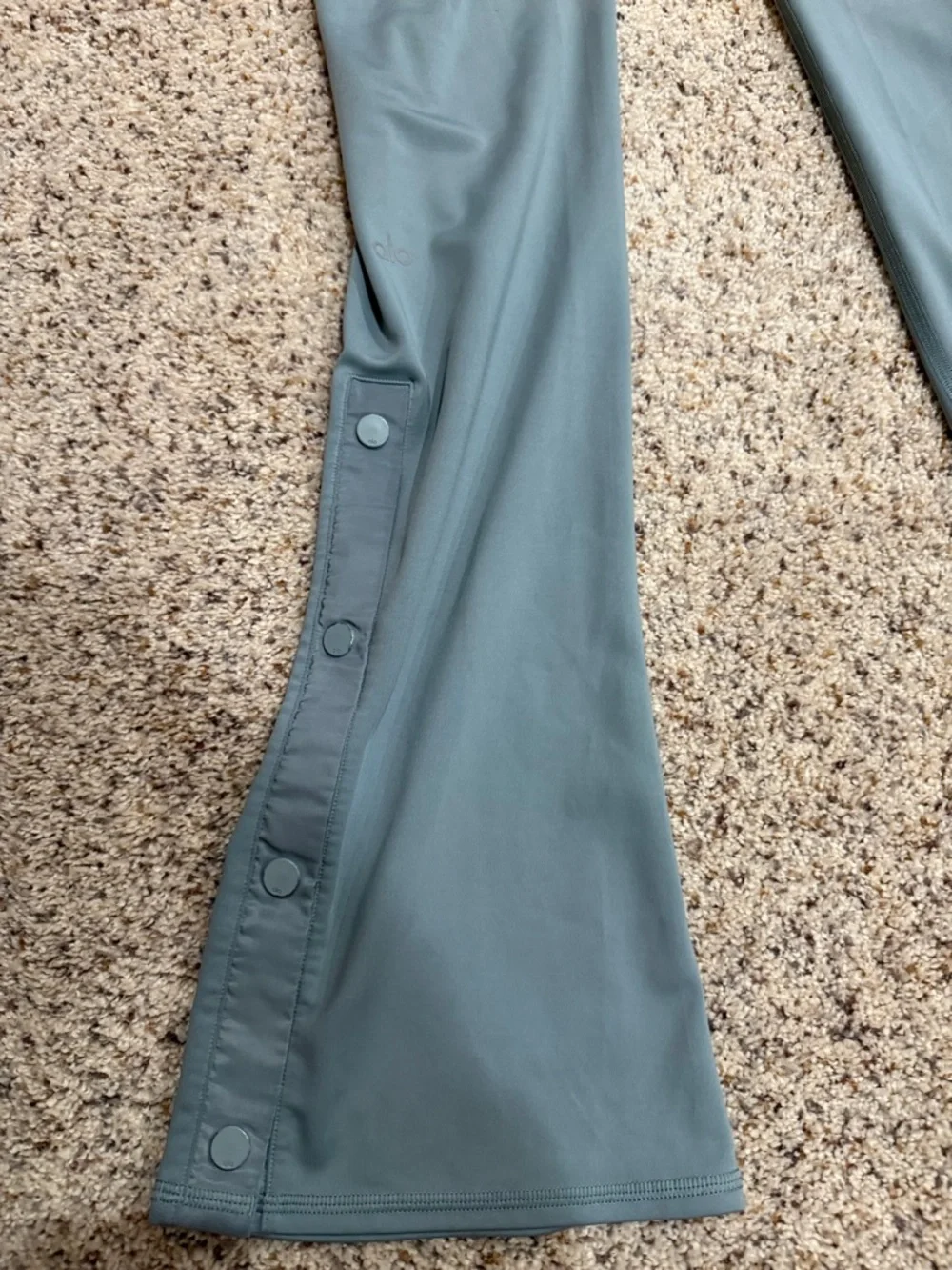 High-Waist Flared Active Leggings - Seafoam Green